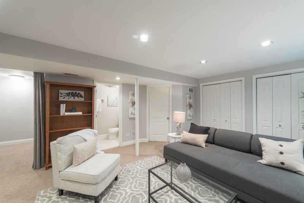 210 Queens Cove