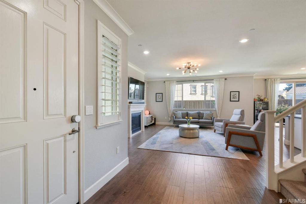 351 Crestview Cir Daly City, CA 94014