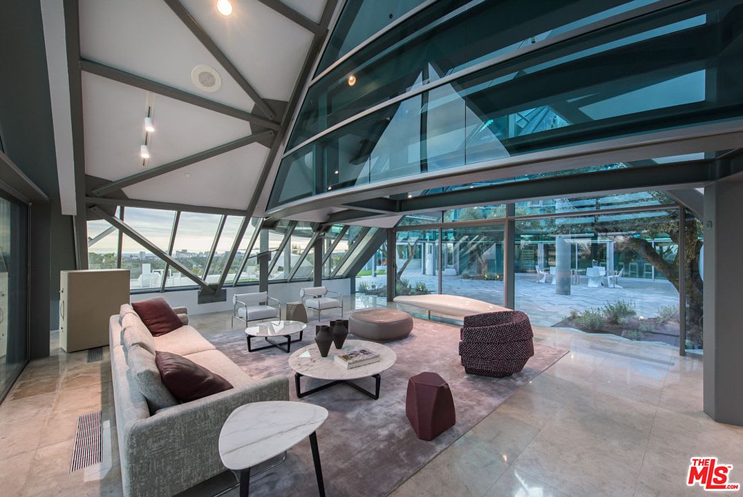 Estate Opulent