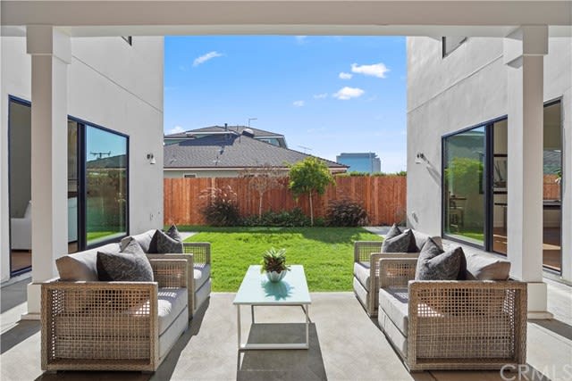 417 Holmwood, Newport Beach