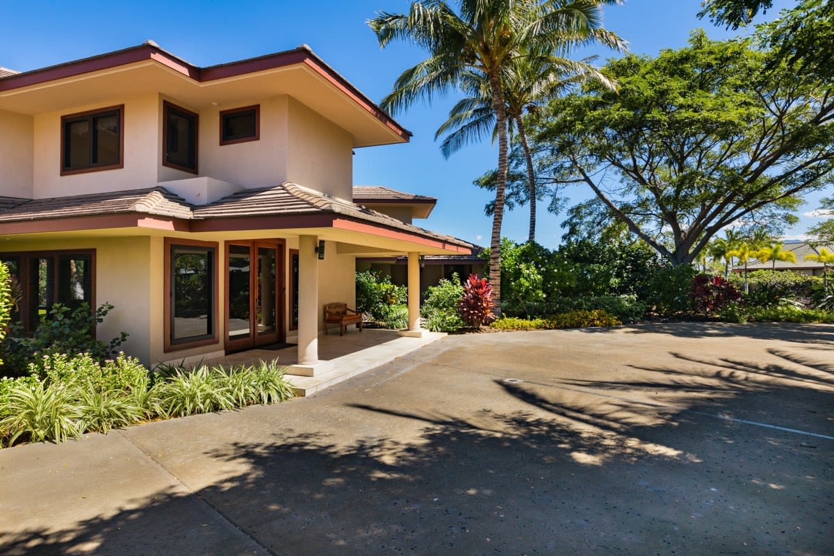 49 BLACKSAND BEACH AT MAUNA LANI RESORT