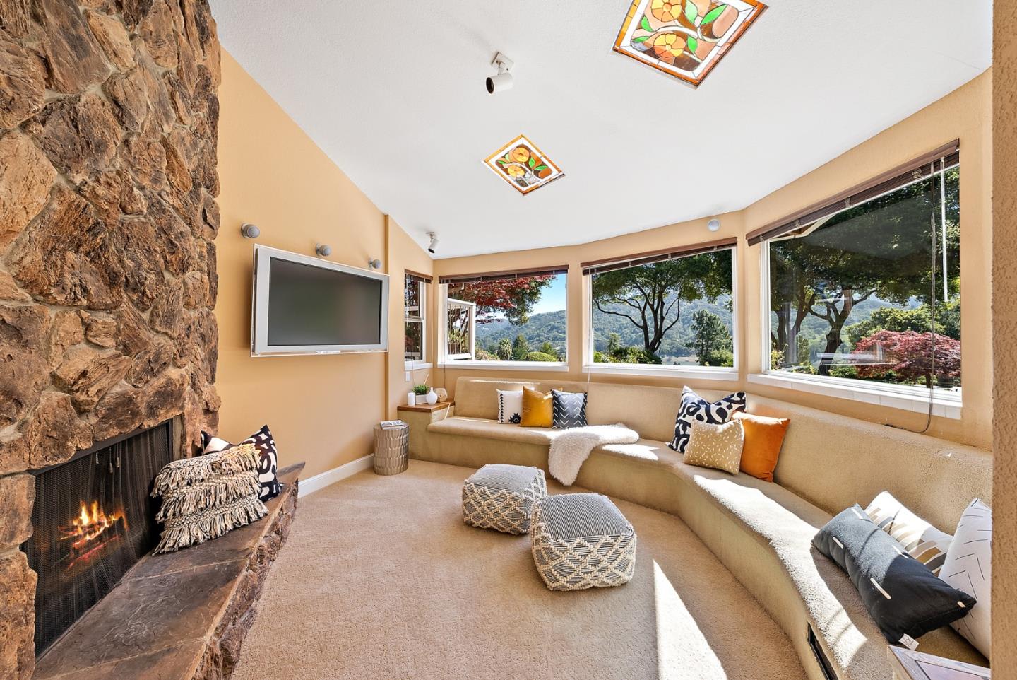 18260 Lakeview Ct Los Gatos, CA 95033