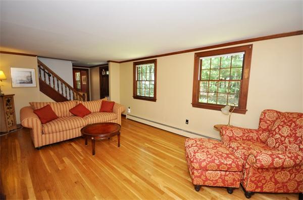 210 Willis Rd