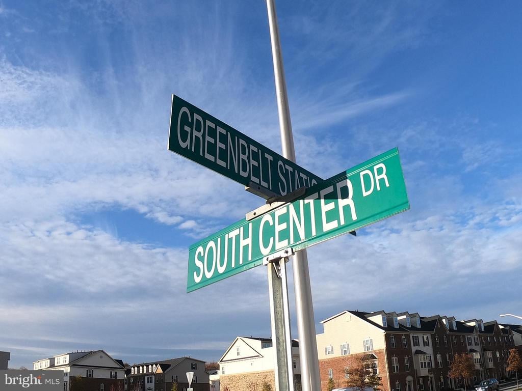 8127 Greenbelt Station Pkwy, #303M