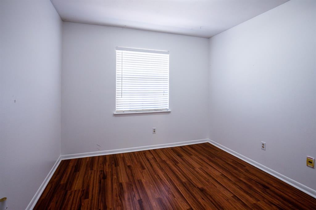 437 N Meinecke St Bellville, Tx 77418