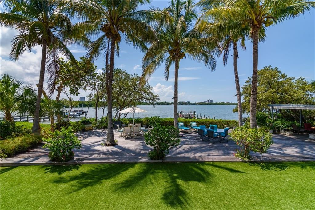 Iconic Contemporary Home in Lido Shores