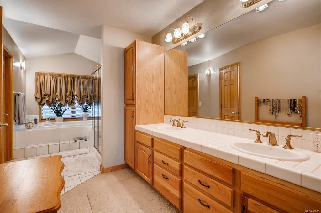 7638 Prairie Lake Trl