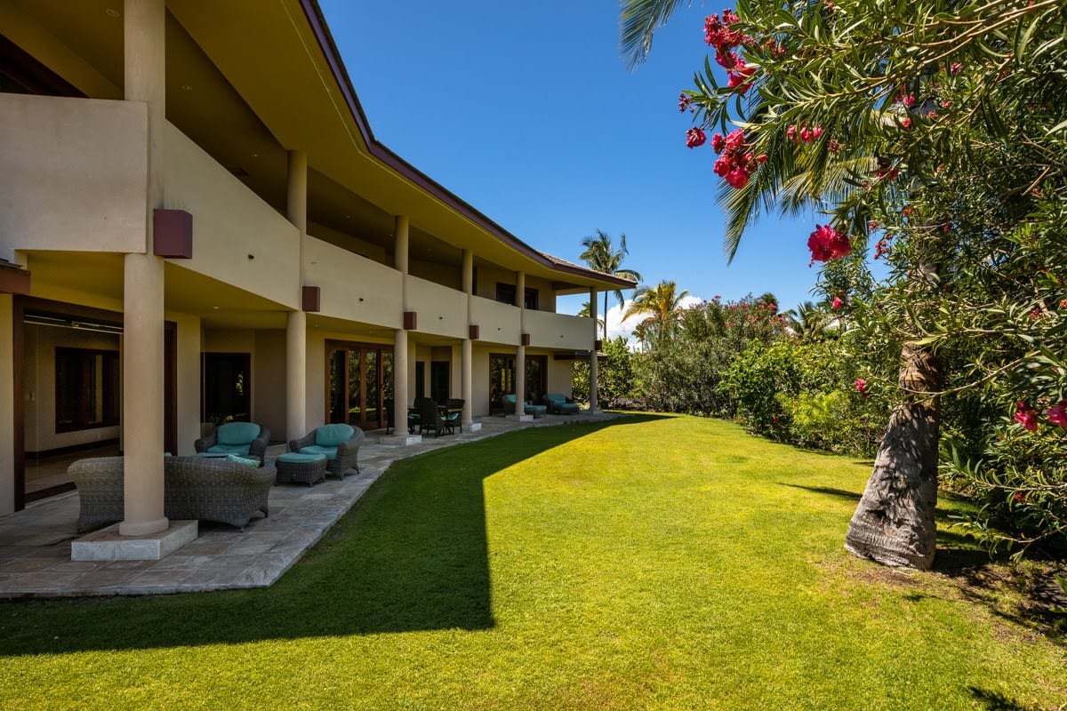 49 BLACKSAND BEACH AT MAUNA LANI RESORT