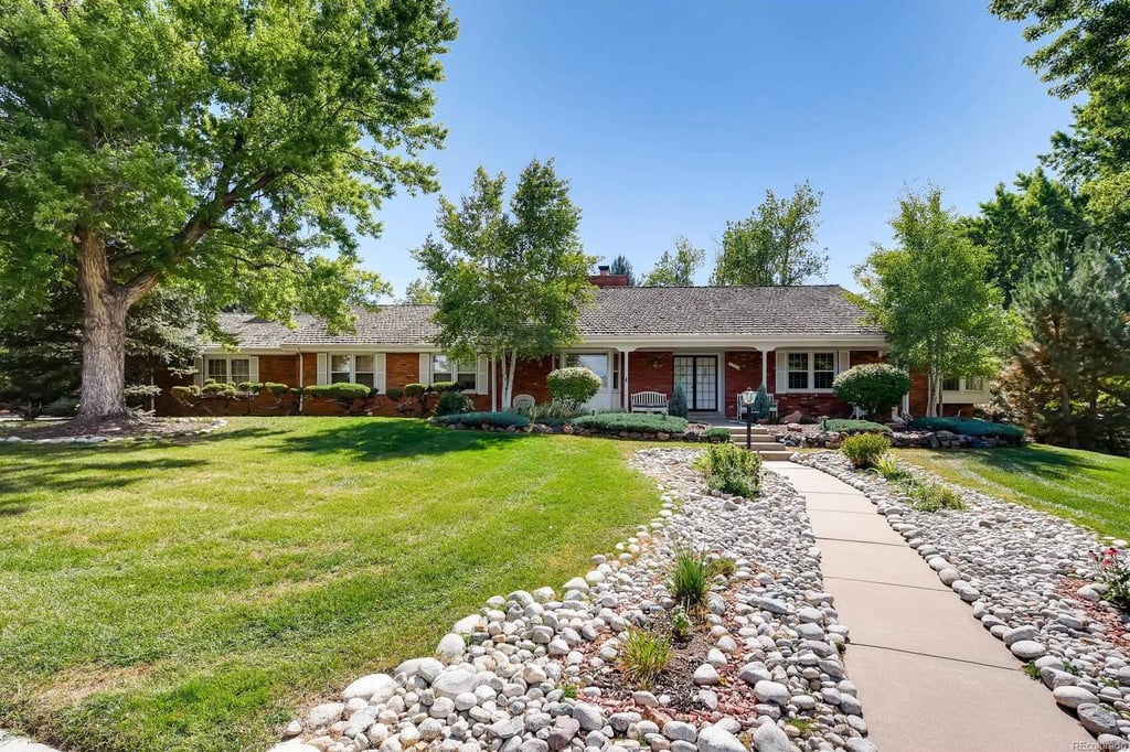 5550 Pemberton Dr