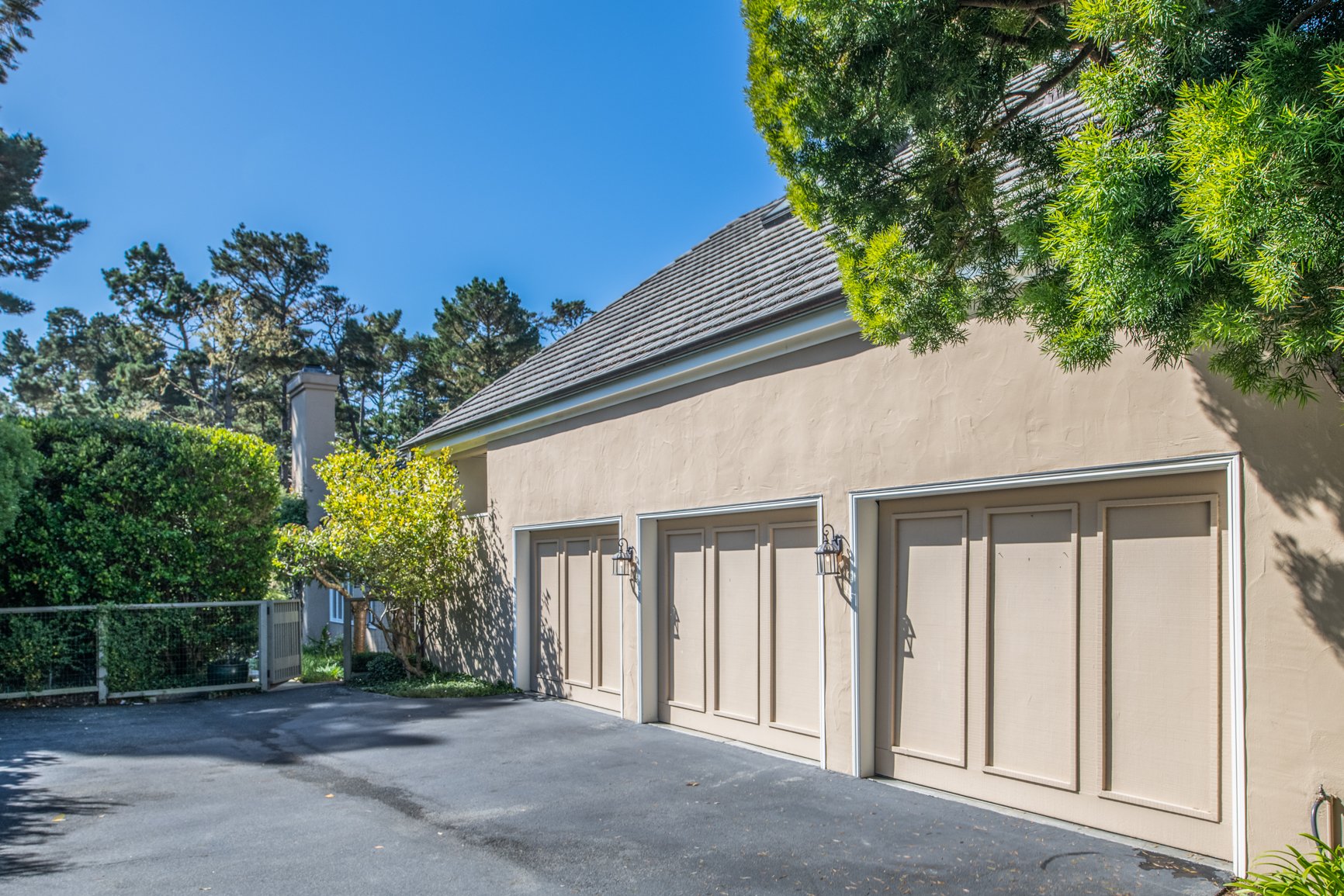 1410 Viscaino Rd