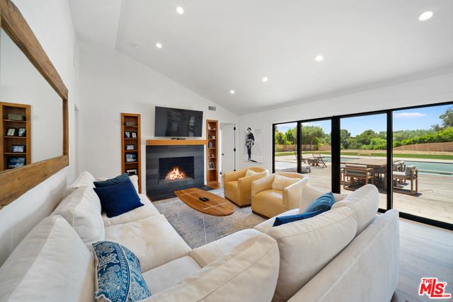 Oasis Luxe