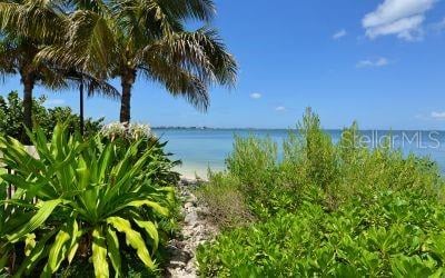 11 SUNSET DR #101