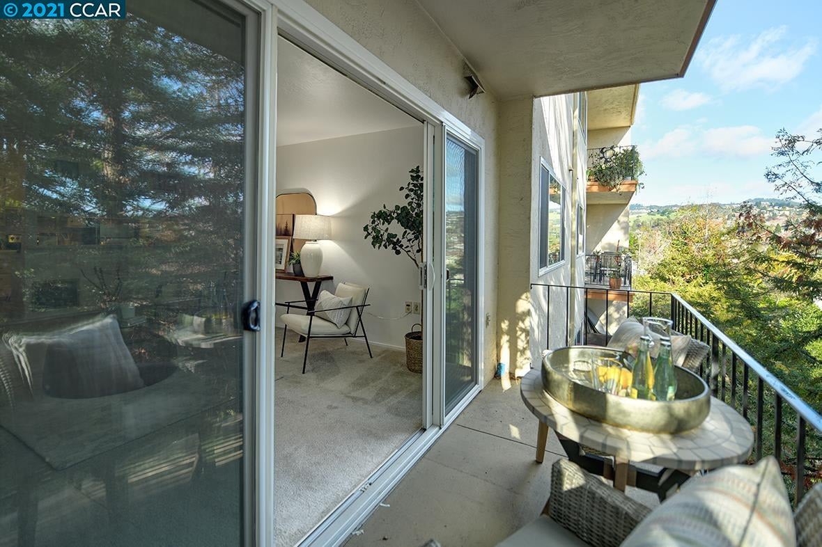 750 Oakland Ave, Unit 205  Oakland, CA 94610