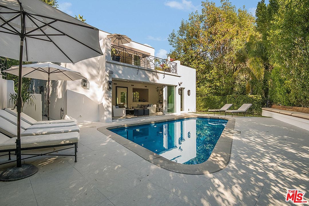 Crescent Retreat