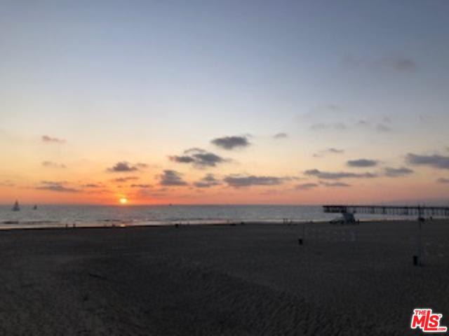 4001 Ocean Front Walk