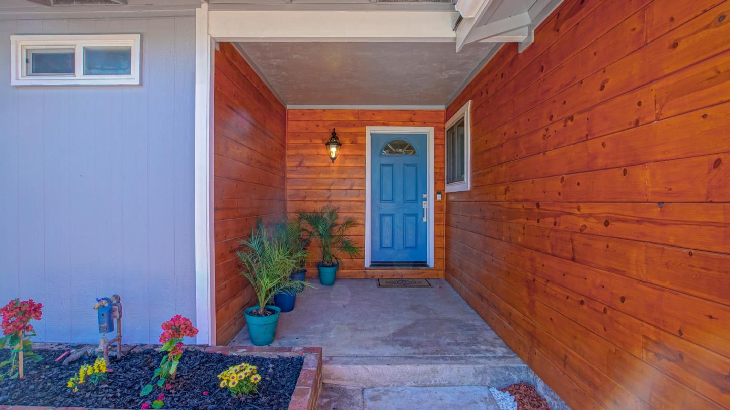 West Rincon Avenue, Campbell