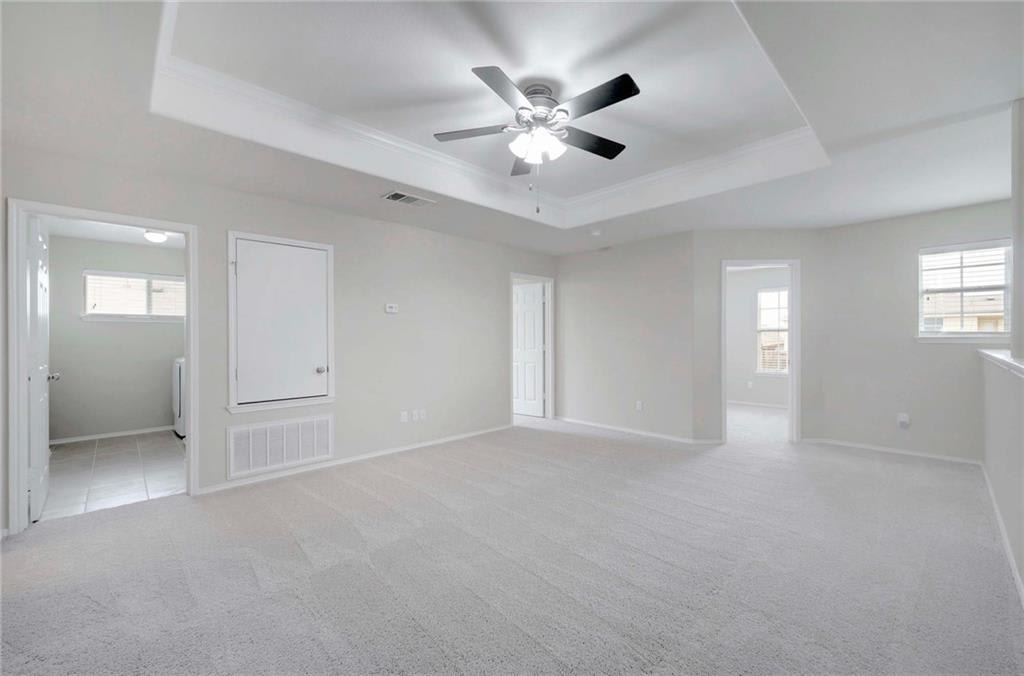 305 Moorhen Ln