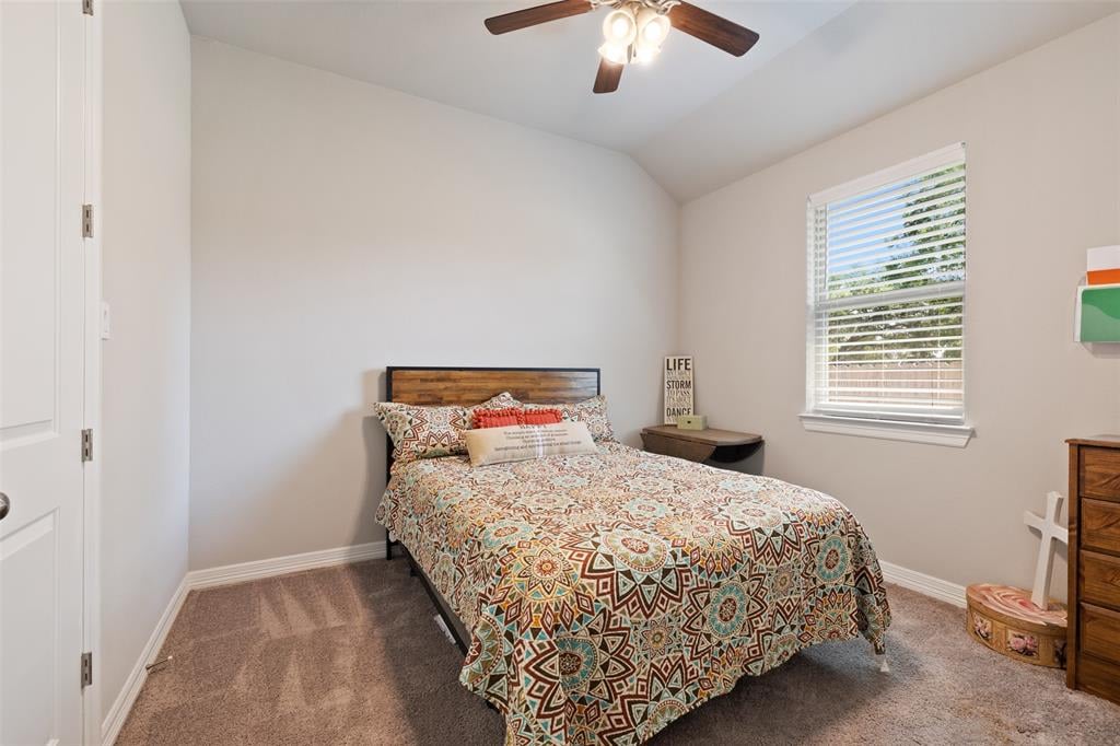 57 Briarwood Ln Bellville, Tx 77418