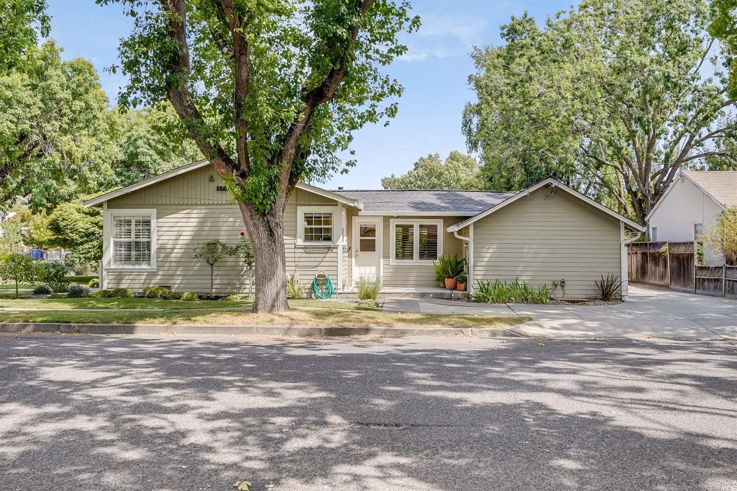 Hartson, Napa