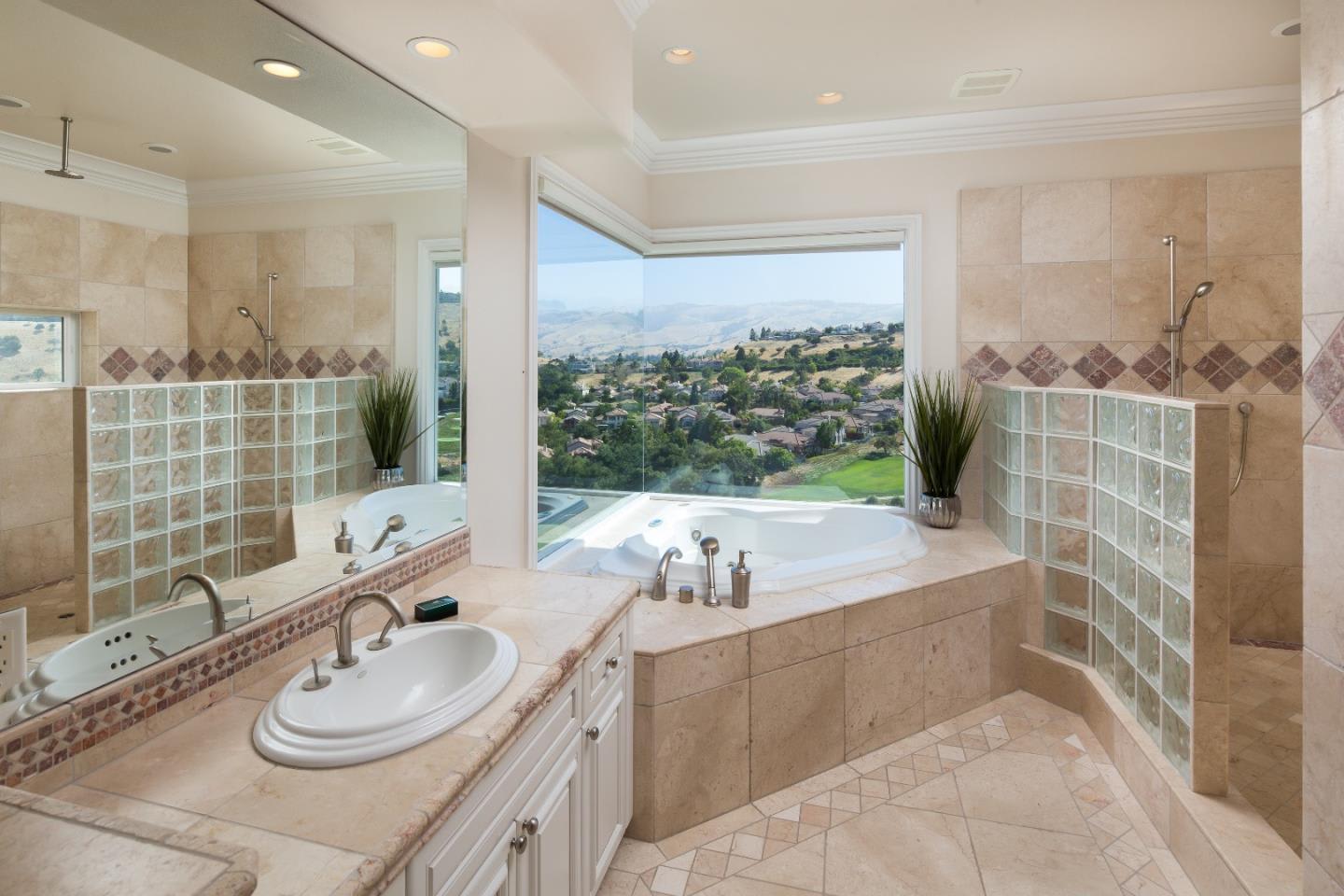 Grand Silver Creek Country Club Estate
