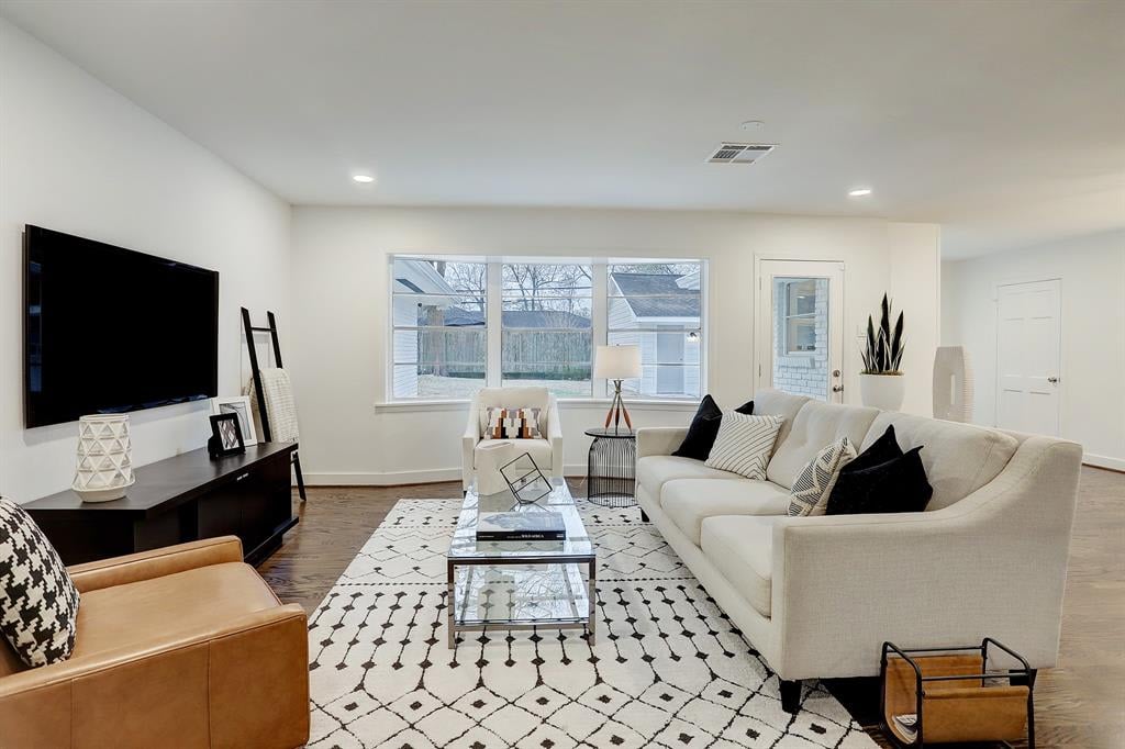 4319 Sarong Dr. 