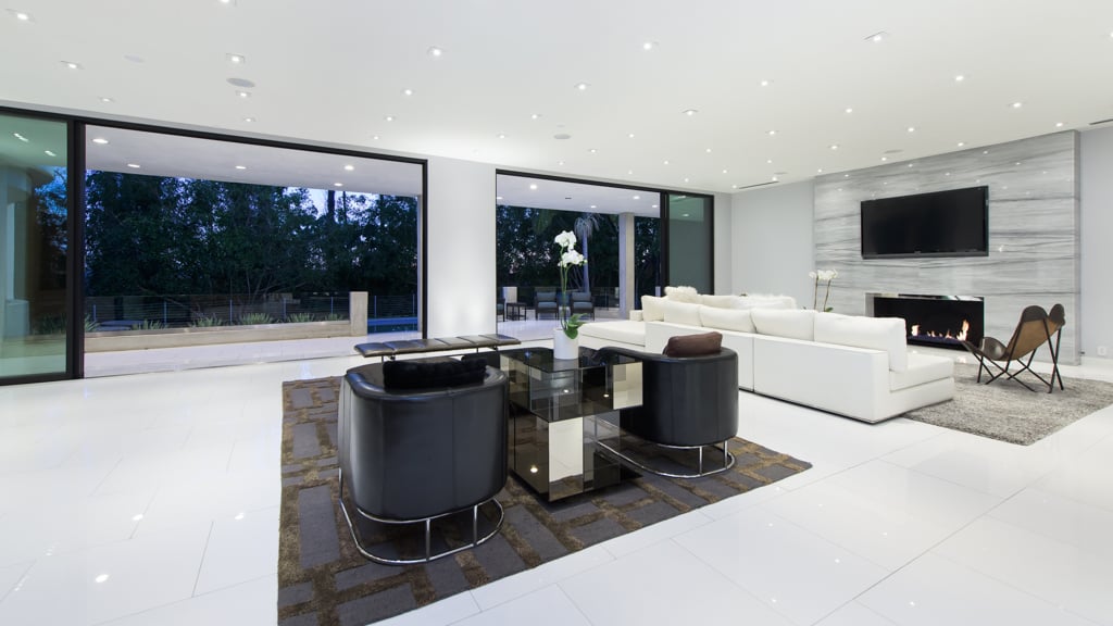 Crown Manor