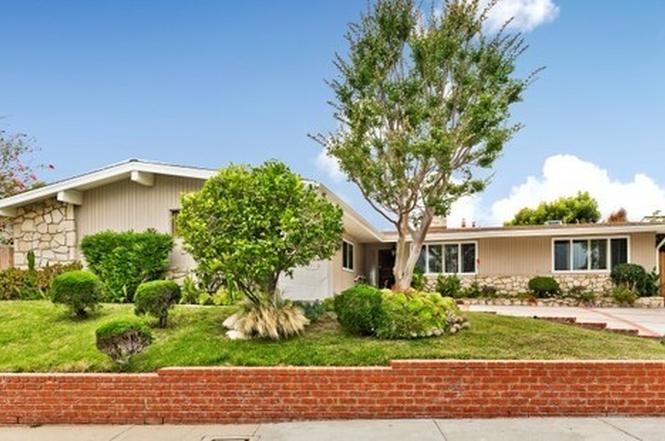 933 Enchanted Way