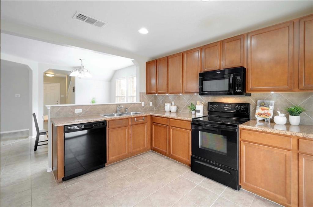 305 Moorhen Ln