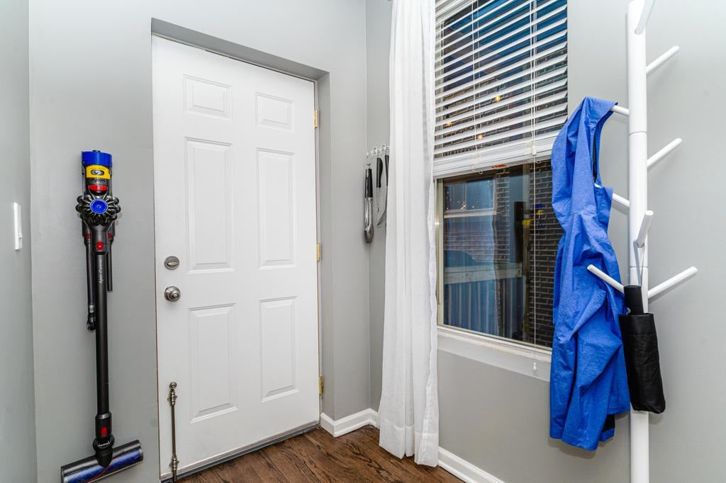 1648 W Waveland Ave #1E