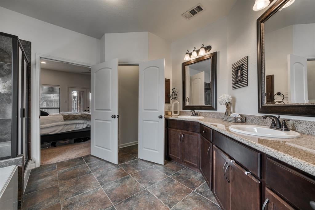 2411 Stone Castle Cir College Station, Tx 77845