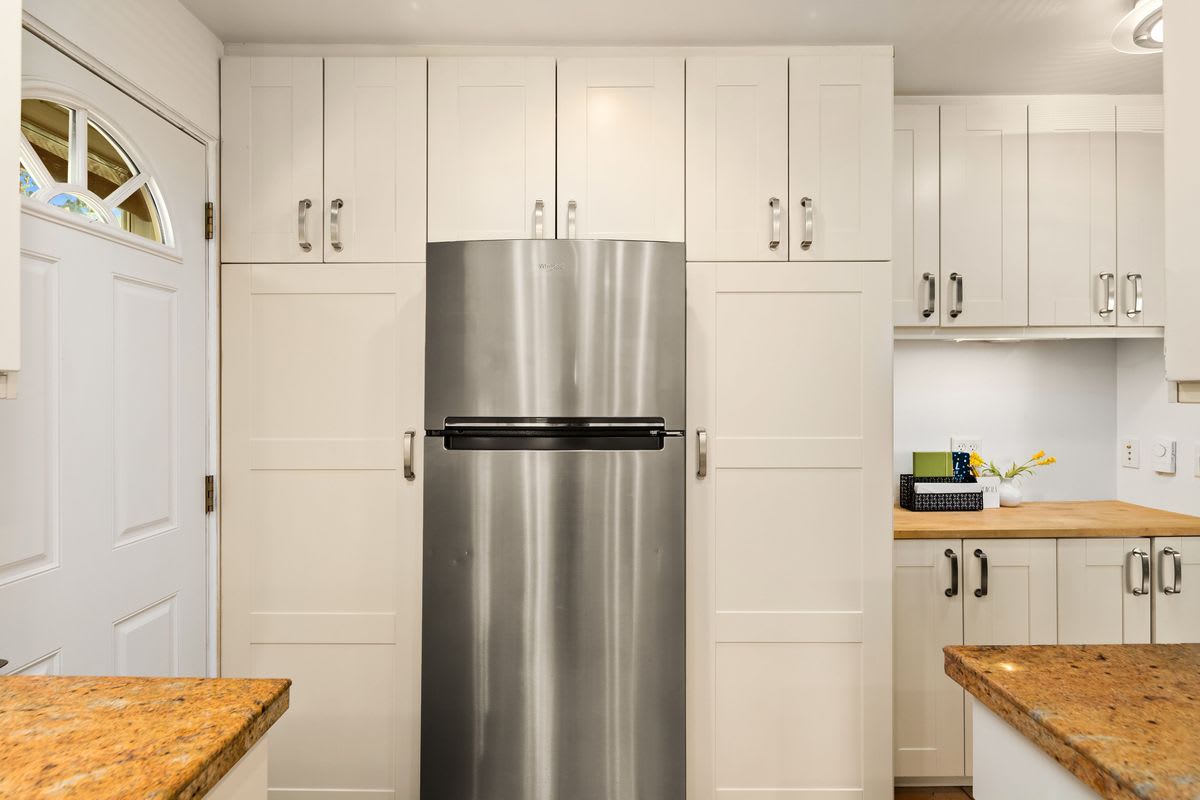 Charming Views in Arbor Heights