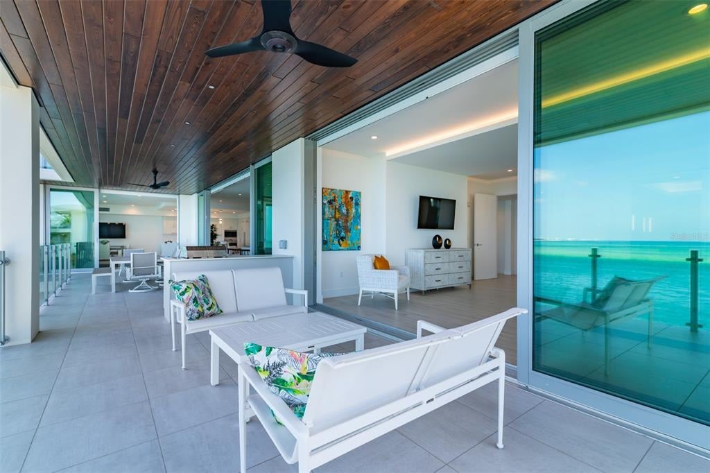 4750 Ocean Blvd, #202