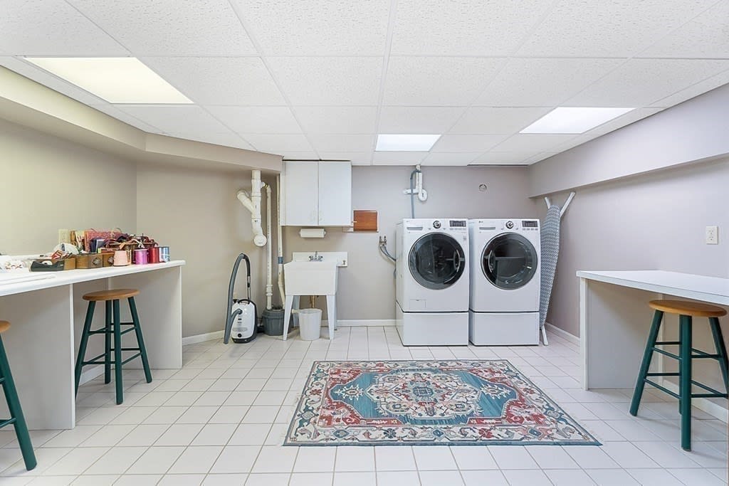 853 Strawberry Hill Road