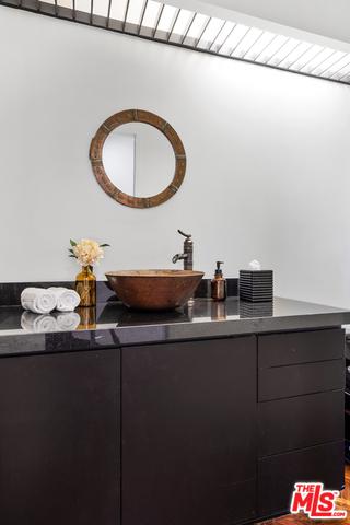 Stunning and Spacious Condominium In The Mirabella