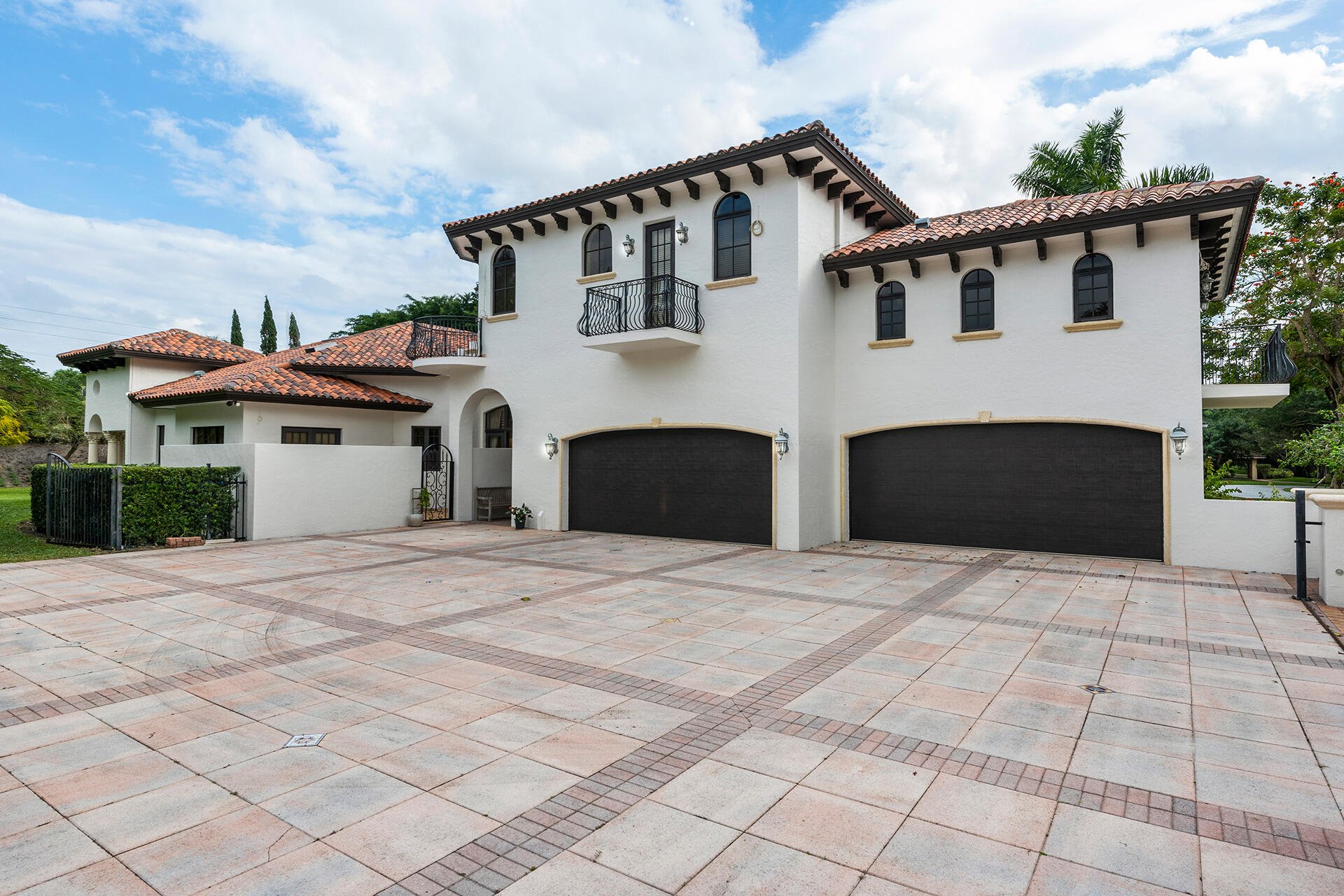 8060 Twin Lake Drive