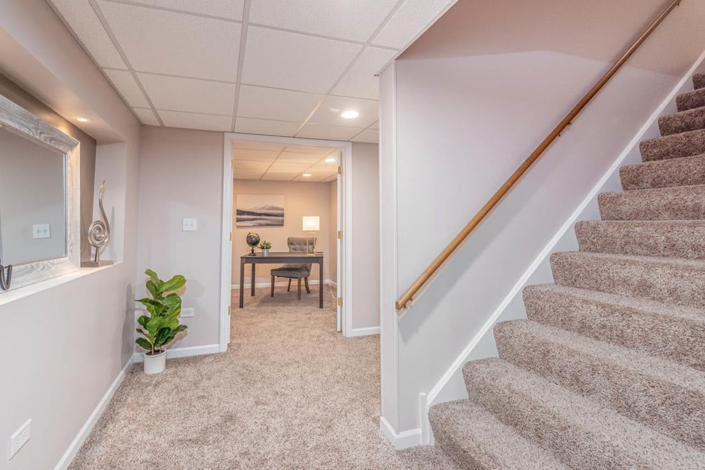 611 Woodbridge Dr 