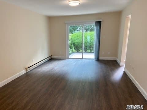 304 Bentley Ct, St. James