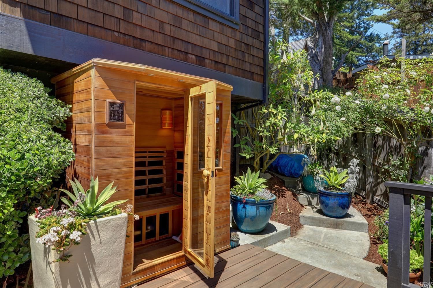 Enchanting Craftsman Retreat
