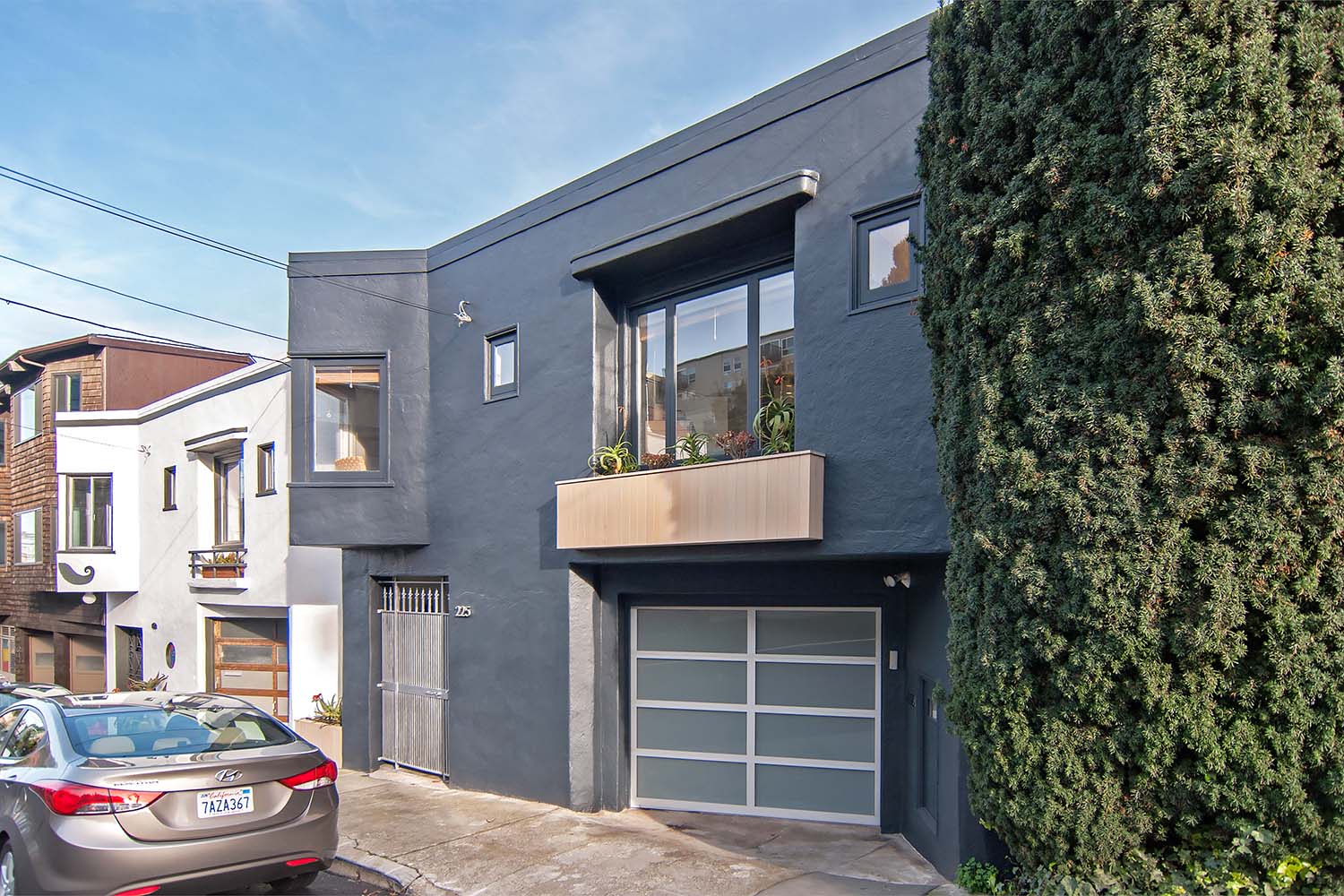 225 Grand View Ave