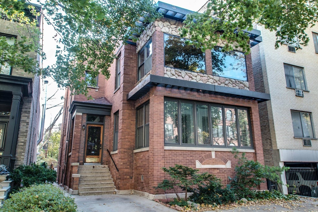 455 W Briar Pl