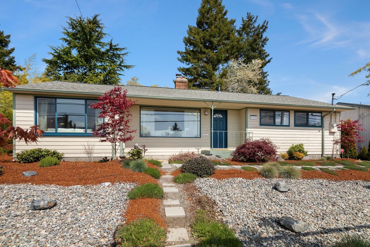 Charming Views in Arbor Heights