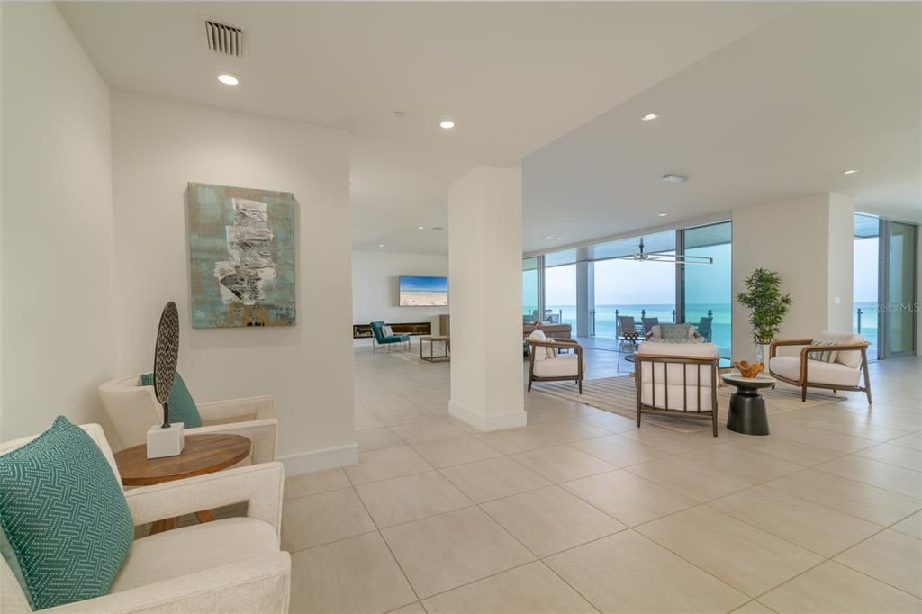 4750 Ocean Blvd, #202