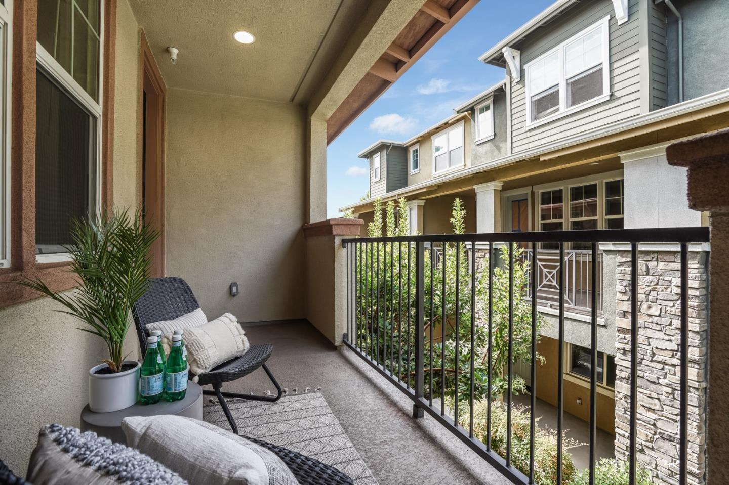 1655 Latitude Dr, #3