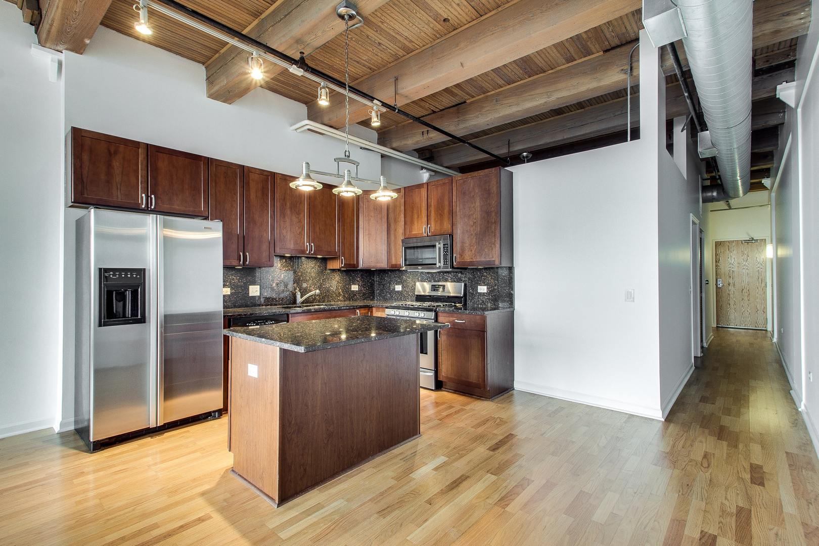 South Loop Loft: 1503 S State St,  #403
