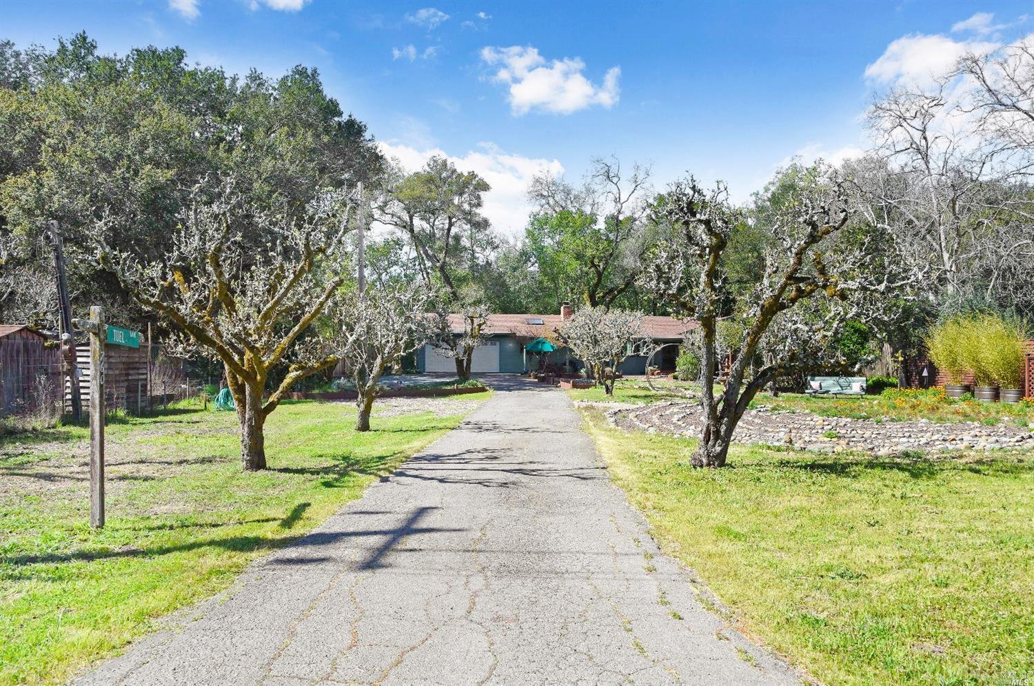760 Agua Caliente Road West