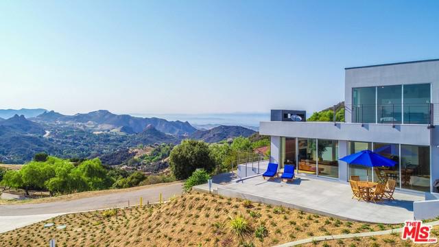 940 Latigo Canyon