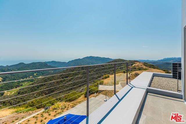 940 Latigo Canyon