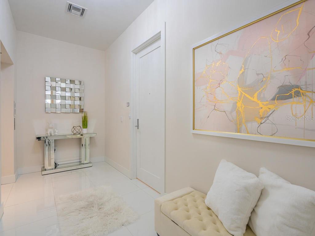 Vue Sarasota Bay Unit 1806