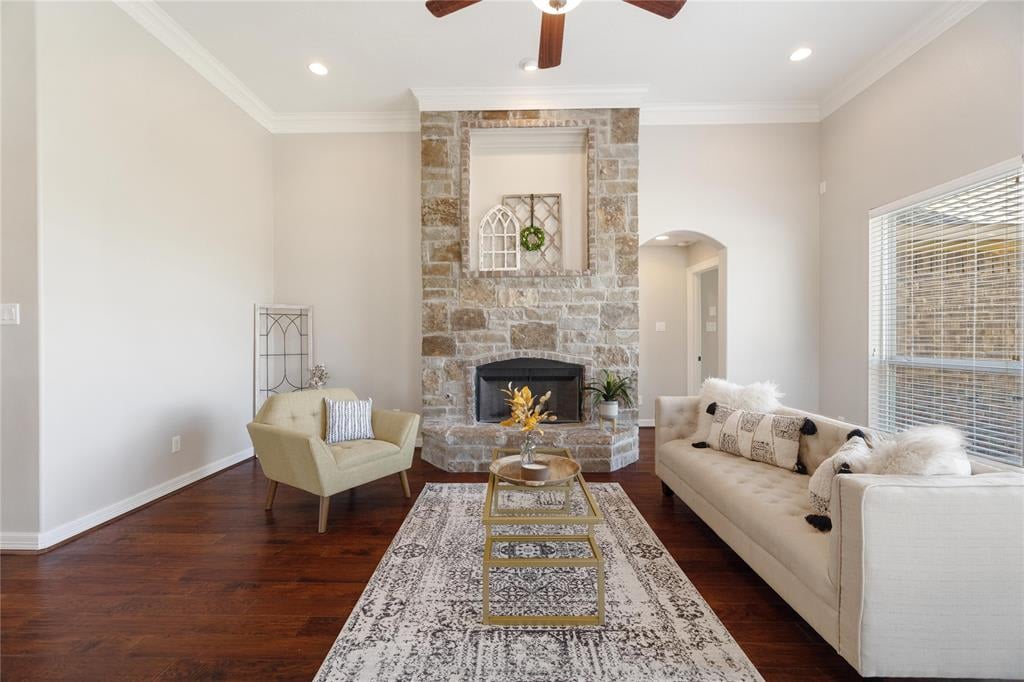 3252 Rolling Valley Ln