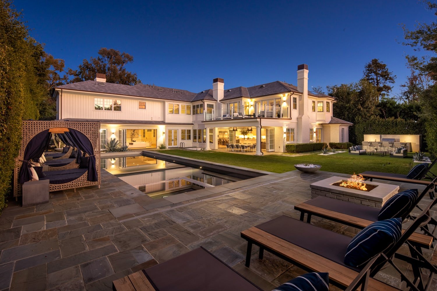 687 Amalfi Drive